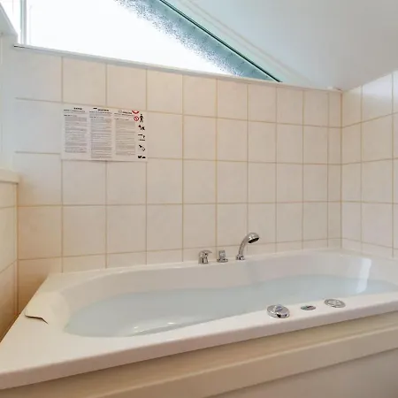 Holiday home Albertina - 200m From The Sea In Ne Jutland By Interhome *