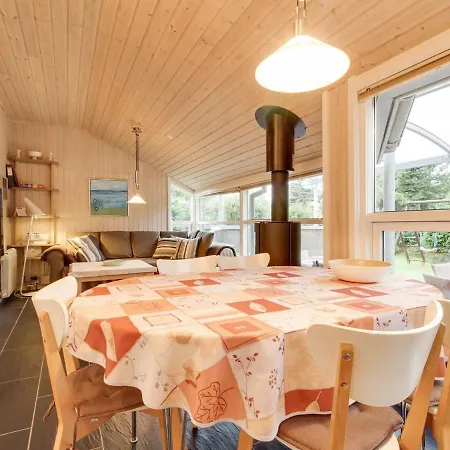 Holiday home Albertina - 200m From The Sea In Ne Jutland By Interhome *