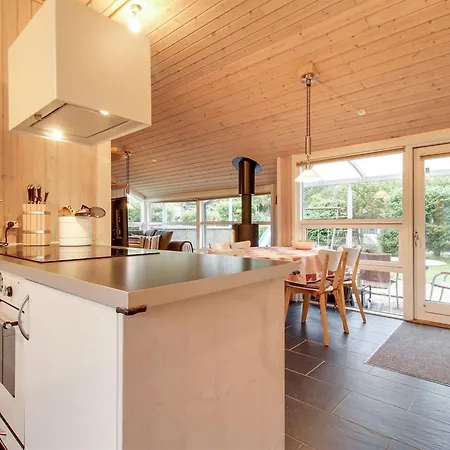 Albertina - 200m From The Sea By Interhome